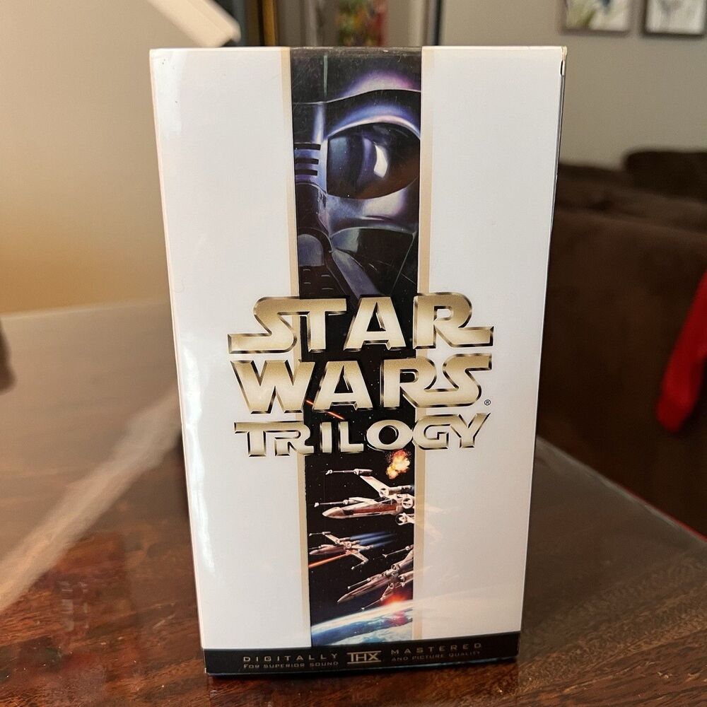 Star Wars Trilogy VHS Collector's Edition 2000 (Pg189B)‎